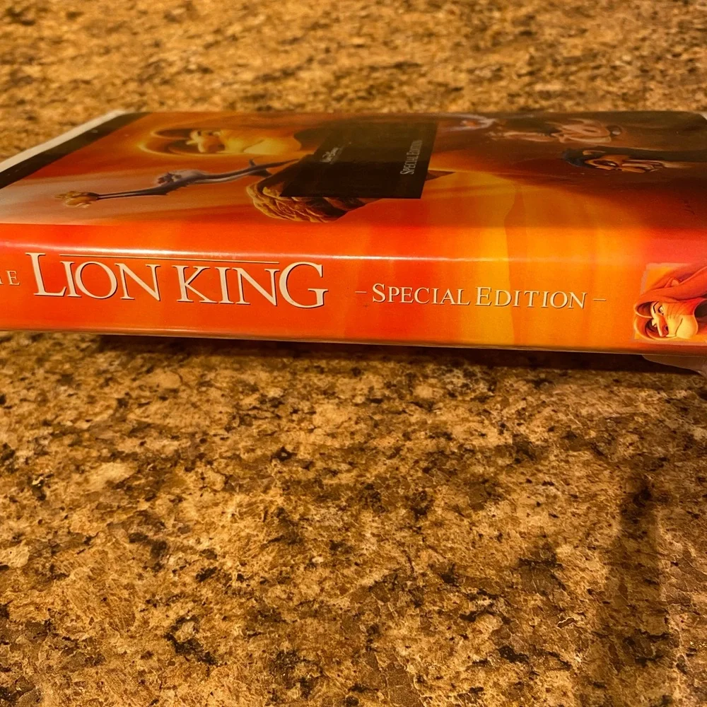 Disney The Lion King Platinum‎ Edition VHS -collectible- with new song!!